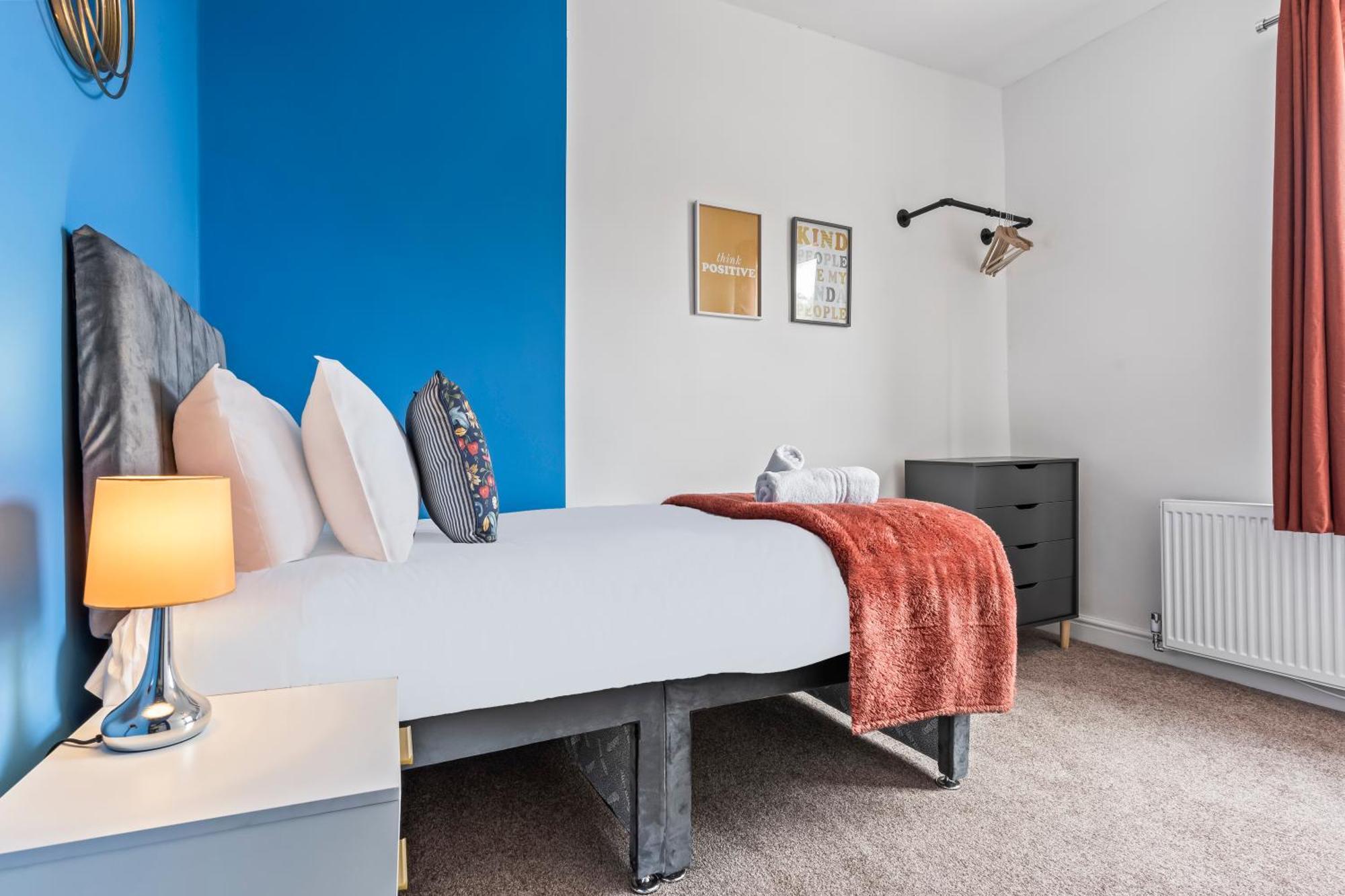 4 Bedroom, 2 Bath In Newcastle Town Centre Extérieur photo