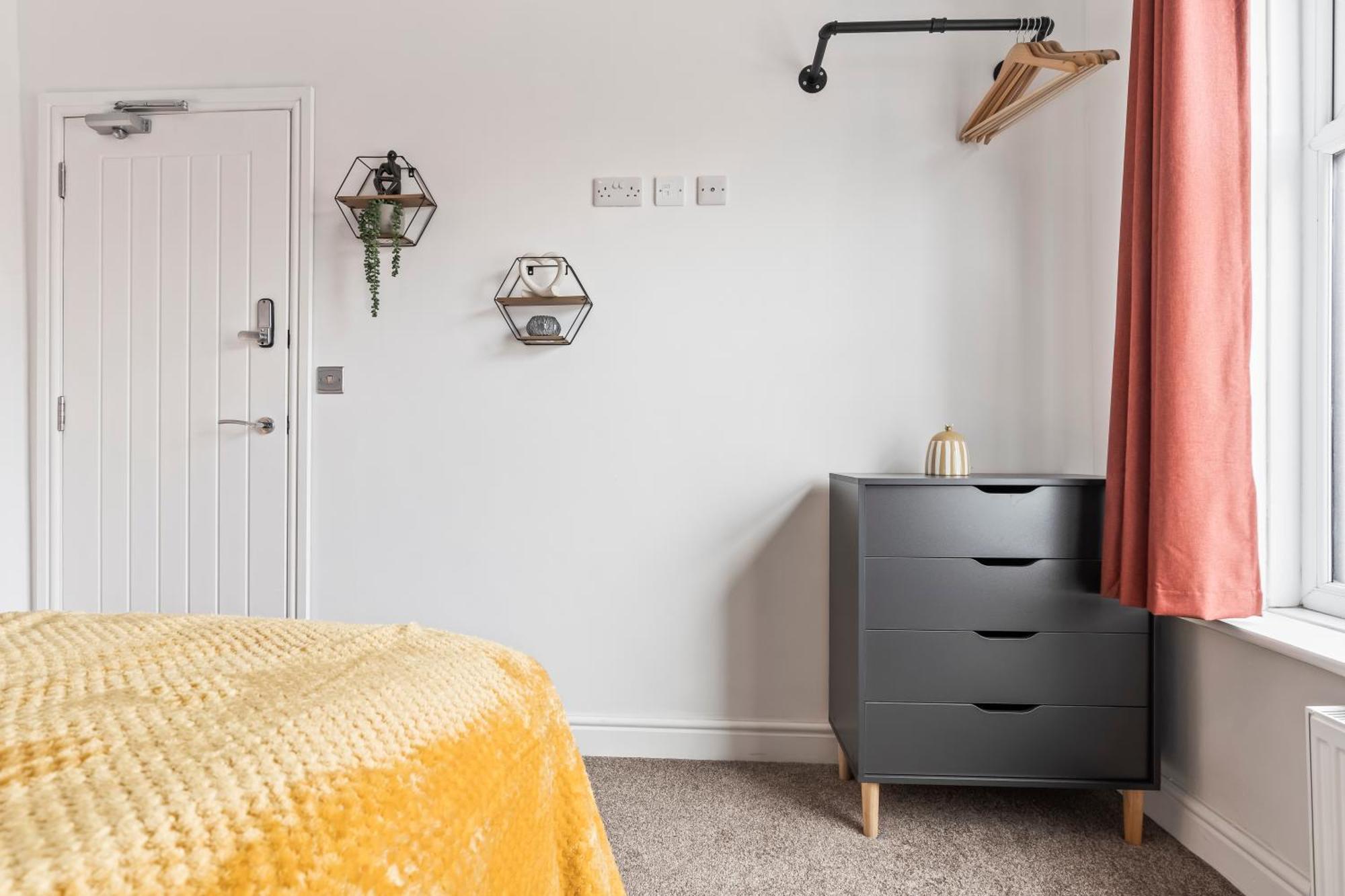 4 Bedroom, 2 Bath In Newcastle Town Centre Extérieur photo